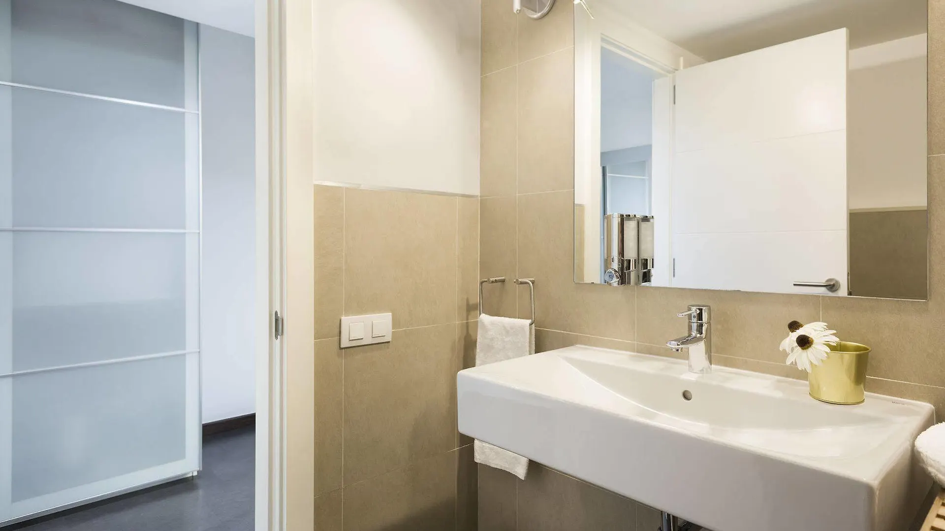 Bas Apartments Gracia Barcelona Spain