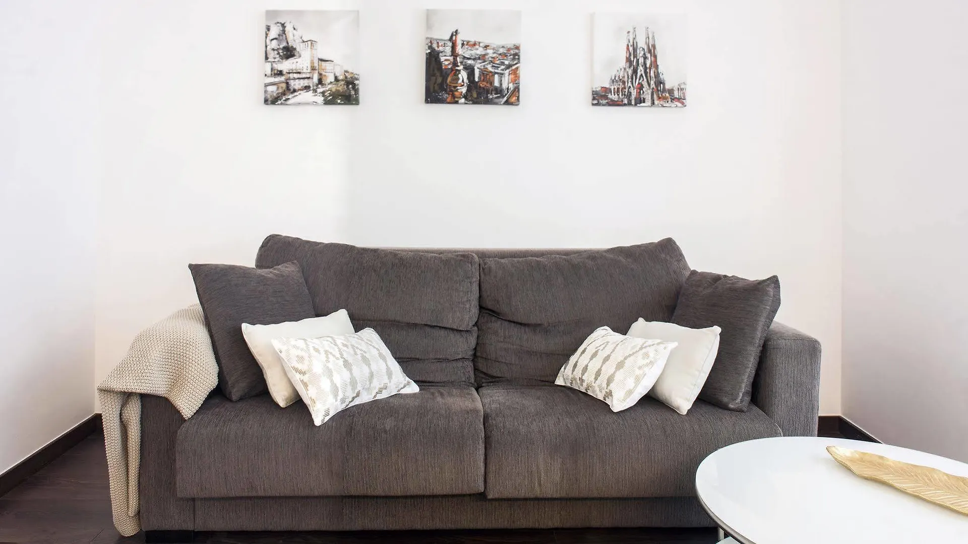Bas Apartments Gracia Barcelona 0*,  Spain